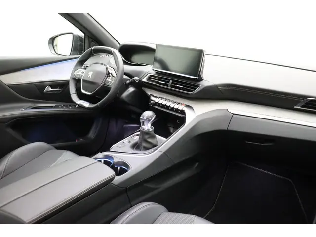 Peugeot 5008 3