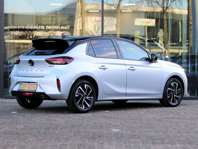 Opel Corsa 1.2 Turbo Hybrid GS 2024 Hybride Benzine 6