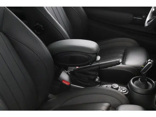MINI Cooper 1.5 Camden Plus Edition 2023 Benzine 17