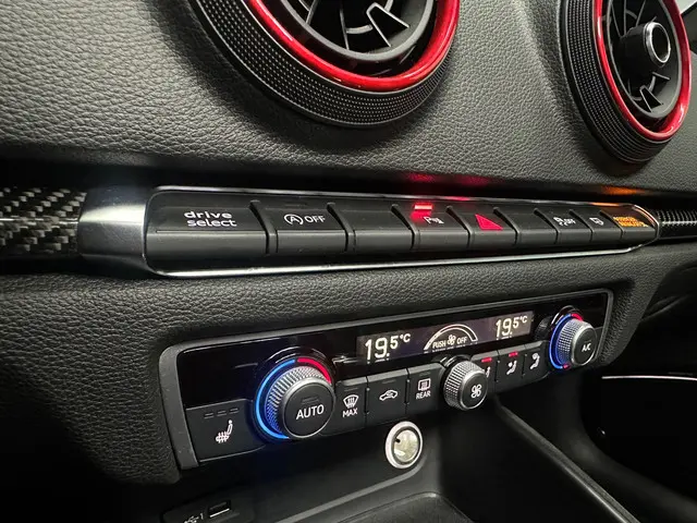 Audi A3 Sportback 2.5 TFSI Quattro 2019 Benzine 18