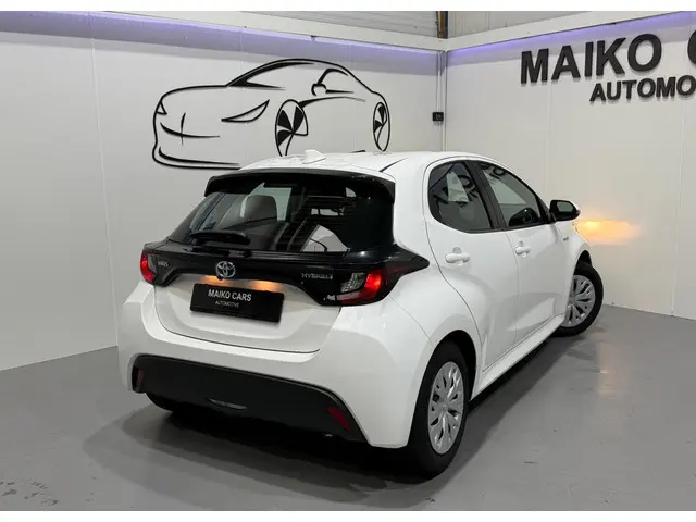 Toyota Yaris 1.5 Hybrid Dynamic 2021 Hybride Benzine 2