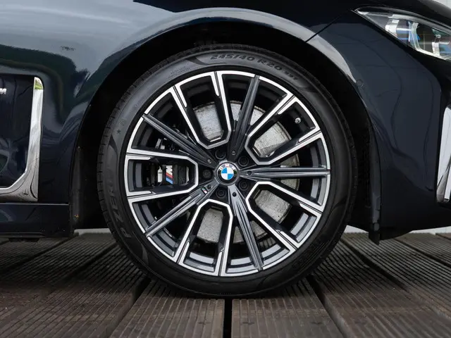 BMW 7 Serie Sedan 745e 2021 Hybride Benzine 6