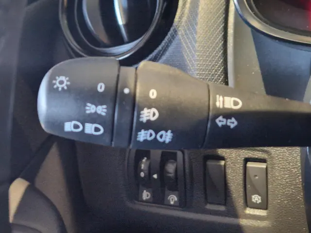 Renault Clio Estate 0.9 TCe Limited 2019 Benzine 14