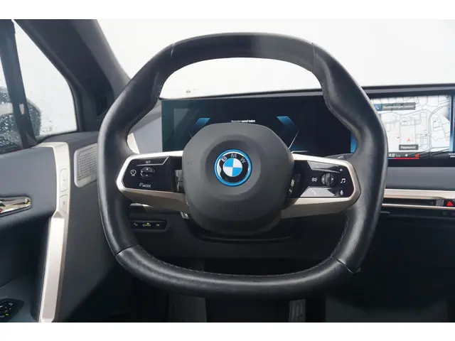 BMW iX xDrive40 2022 Elektrisch 12