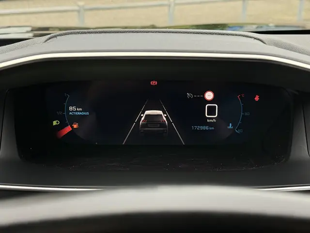 Peugeot 2008 1.5 BlueHDi Allure 2020 Diesel 19