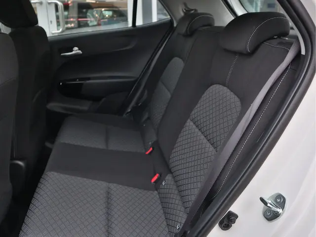 Kia Picanto 1.0 DPI DynamicLine 2024 Benzine 17