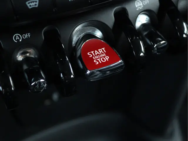 MINI One | Navigatiesysteem 2019 Benzine 40