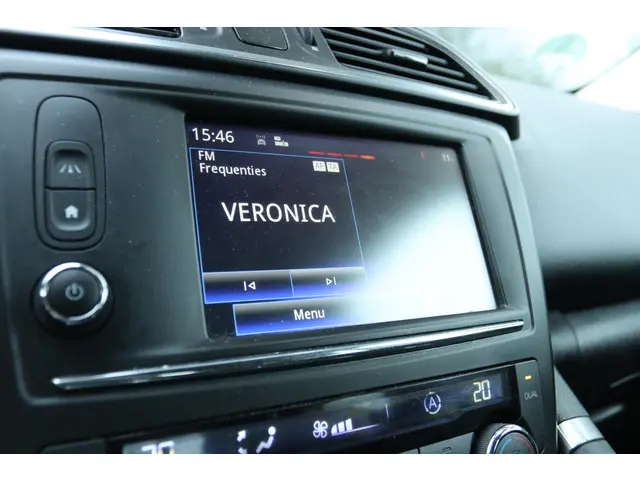 Renault Kadjar 1.2 TCe INTENS AUT. 2016 Benzine 26