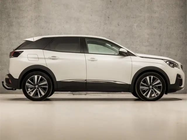 Peugeot 3008 1.2 PureTech Sport 2020 Benzine 4
