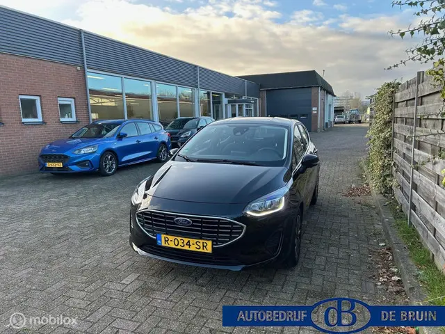 Ford Fiesta 1.0 EcoBoost Hybrid Titanium 2022 Benzine 2