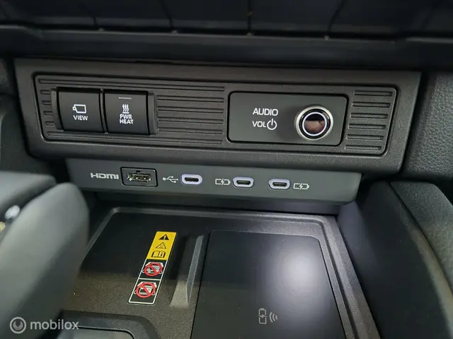 Toyota Land Cruiser 250 2.8 D-4D Executive 2024 Diesel 36