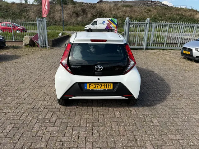 Toyota Aygo 1.0 VVT-i x-fun 2022 Benzine 6