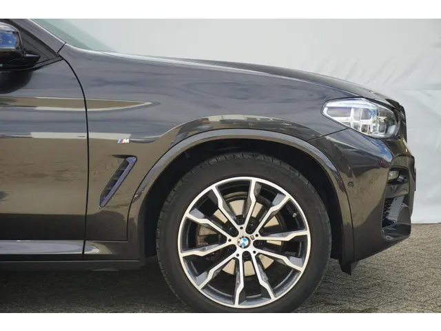 BMW X4 xDrive20i M Sport 2021 Benzine 4