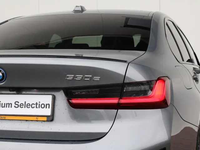 BMW 3 Serie 330e 2026 Hybride Benzine 9