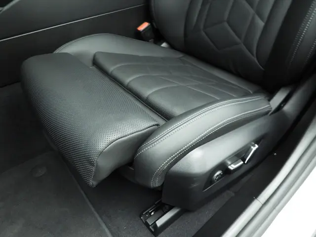 BMW 5 Serie Touring 530e 2024 Hybride Benzine 17