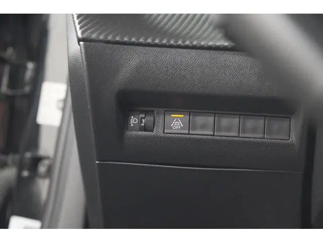 Peugeot 2008 PureTech 130 Active 2023 Benzine 35