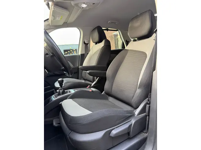 Citroën C4 Picasso 1.2 PureTech Intensive 2016 Benzine 9