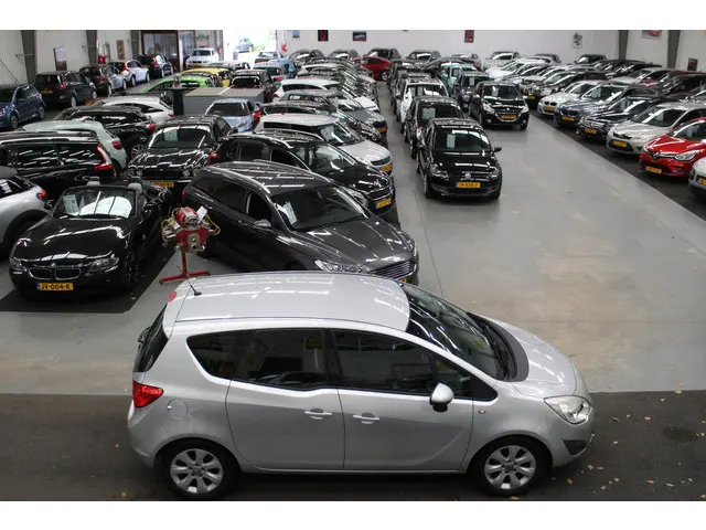 Opel Meriva 1.4 Berlin 2013 Benzine 23