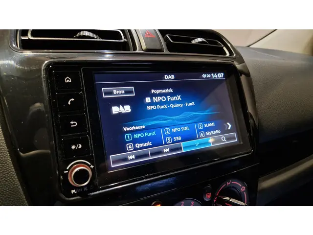 Mitsubishi Space Star 1.2 Connect+ 2024 Benzine 10