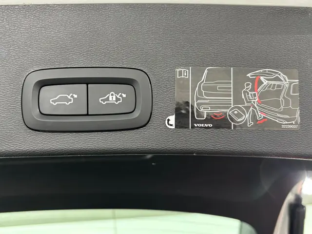 Volvo XC40 Recharge P8 AWD R-Design 2020 Elektrisch 31