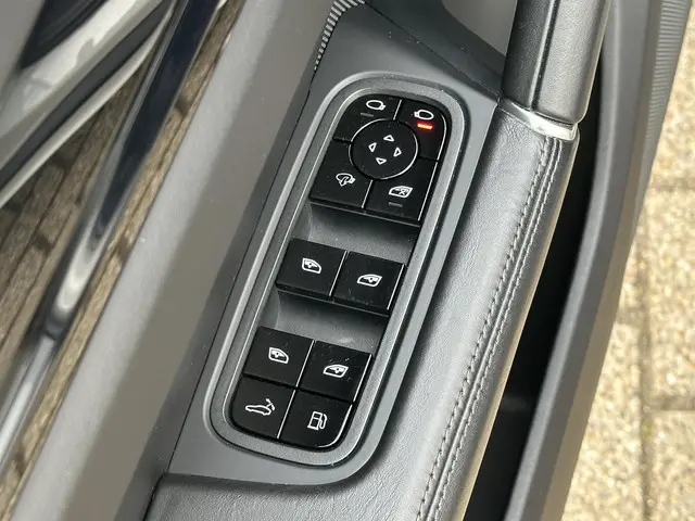 Porsche Cayenne 3.0 E-Hybrid 2021 Hybride Benzine 24