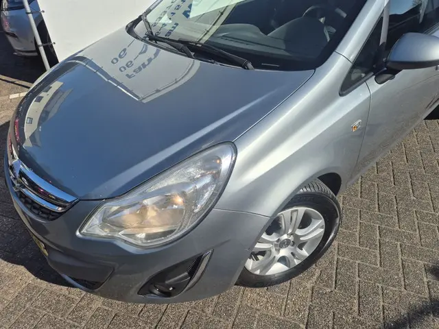 Opel Corsa 1.4-16V Cosmo Nap NL Airco 5 drs 2012 Benzine 15
