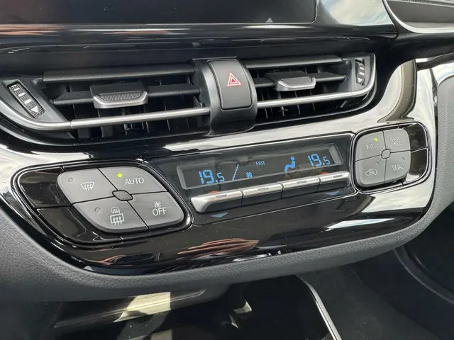 Toyota C-HR 1.8 Hybrid Dynamic 2023 Hybride Benzine 10