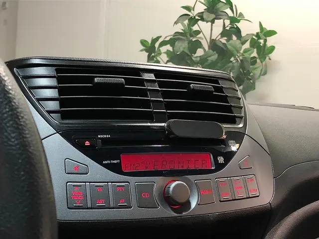 Suzuki Alto 1.0 / Automaat / Airco / 5-Deurs / 2012 Benzine 12