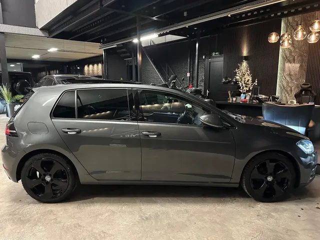 Volkswagen Golf 1.0 TSI Highline DSG|PANO|NAP 2019 Benzine 9