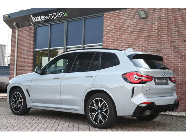 BMW X3 xDrive30e M-Sport 2021 Hybride Benzine