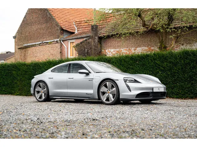 Porsche Taycan Performance 2021 Elektrisch 26