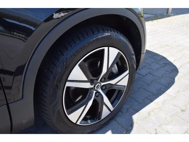 Volvo XC40 Recharge P8 AWD R-Design 2020 Elektrisch 11