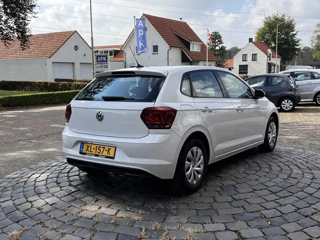 Volkswagen Polo 1.0 MPI Comfortline 2019 Benzine 4