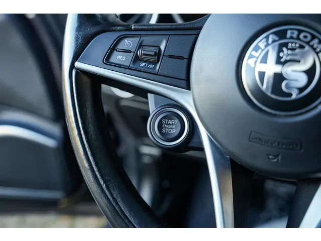 Alfa Romeo Giulia 2.0 T AWD Gepantserd 2019 Benzine 21