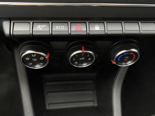 Renault Clio TCe 100 Zen 2020 Benzine 18