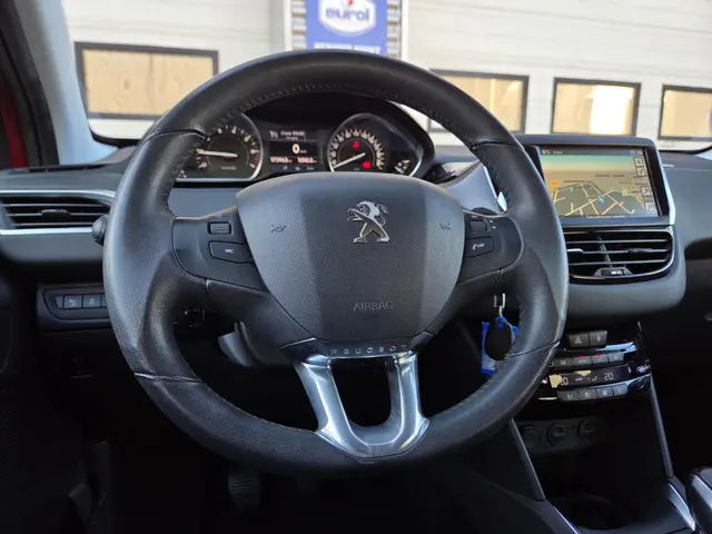 Peugeot 208 1.2 VTi Blue Lease Executive 2013 Benzine 19