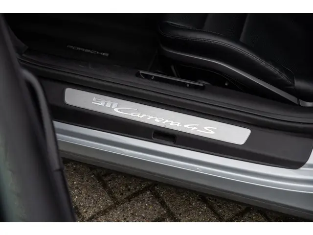 Porsche 911 3.0 Carrera 4S 2021 Benzine 58