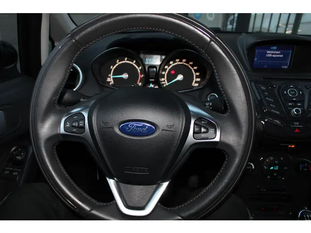 Ford Fiesta 1.0 EcoBoost Titanium X 2015 Benzine 18
