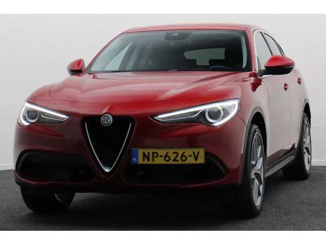 Alfa Romeo Stelvio 2.0 T AWD First Edition 2017 Benzine 24