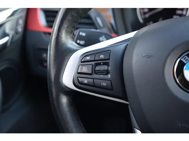 BMW X1 sDrive18i 2019 Benzine 22