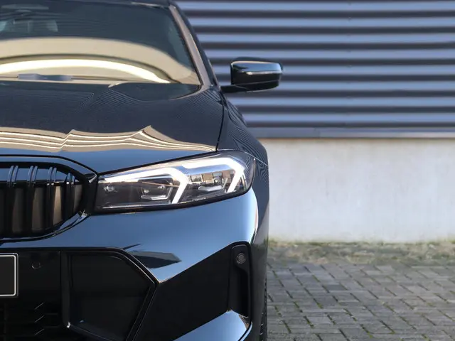 BMW 3 Serie 330e Sedan 2025 Hybride Benzine 36