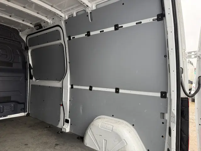 Mercedes-Benz eSprinter 312 2022 Elektrisch 15