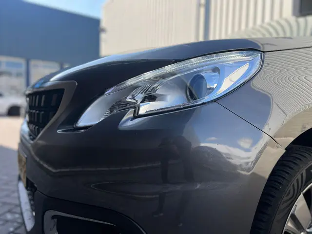Peugeot 2008 1.2 PureTech Blue Lion 2016 Benzine 26