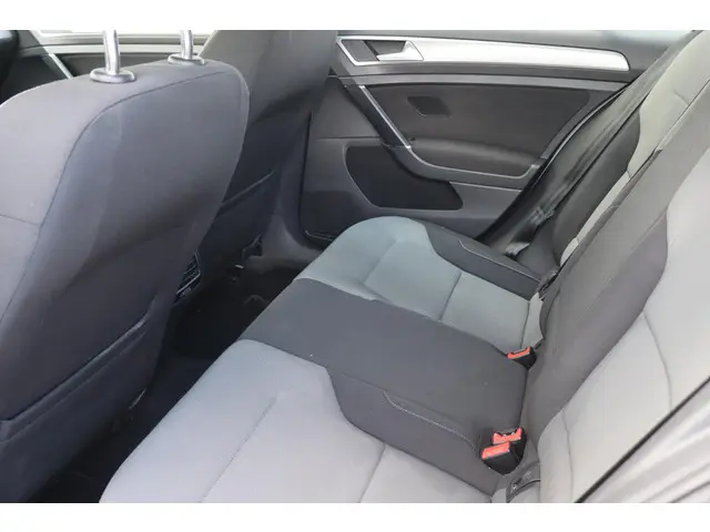 Volkswagen e-Golf e-Golf 2016 Elektrisch 27