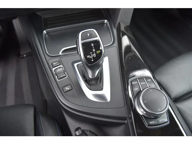 BMW 4 Serie Coupé 430i 2017 Benzine 16