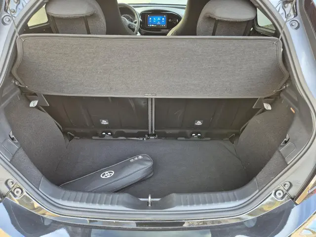 Toyota Aygo X 1.0 VVT-i S-CVT first 2025 Benzine 17