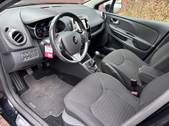 Renault Clio 0.9 TCe Eco2 Limited 2016 Benzine 18