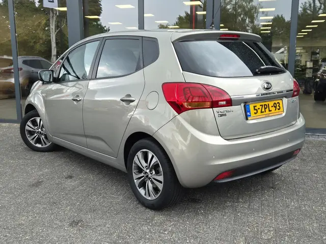 Kia Venga 1.4 CVVT First Edition 2015 Benzine 17