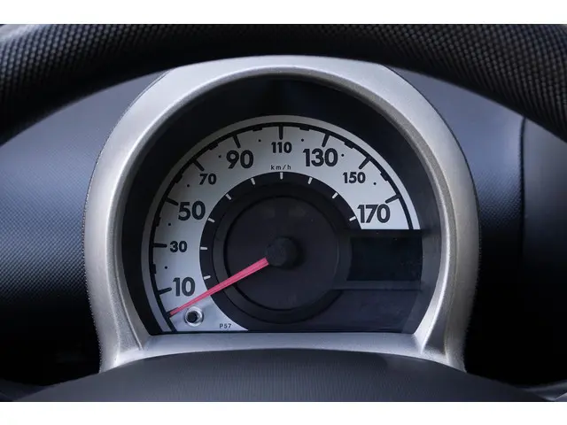 Peugeot 107 1.0 Facelift Airco 2014 Benzine 13