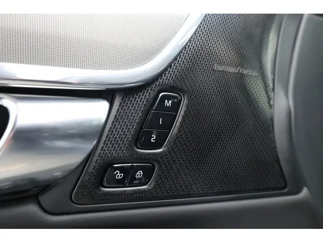 Volvo S90 2.0 T8 AWD Plus Dark 2025 Hybride Benzine 7